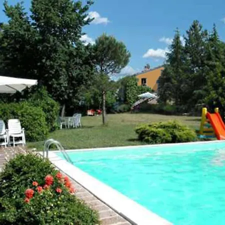 בית נופש Mit Pool Bis 20 Personen Con Piscina Fino A 20 Persone אורבינו